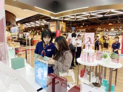 最快24小時送到家！粵東首個“跨境電商+保稅展示”項目落地汕頭，引領化妝品零售新體驗
